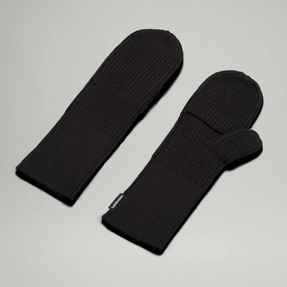 Lululemon Black Ribbed Merino Blend‎ Knit Mittens